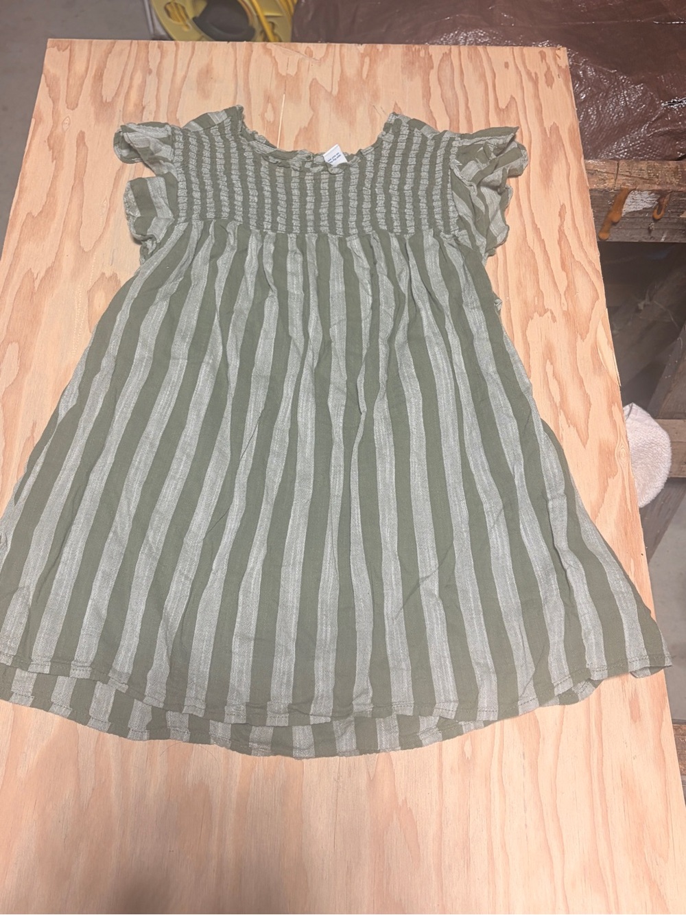 Green Striped Smocked tunic size women’s lg